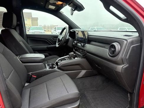 Used 2023 Chevrolet Colorado Trail Boss w/ Technology Package image 24