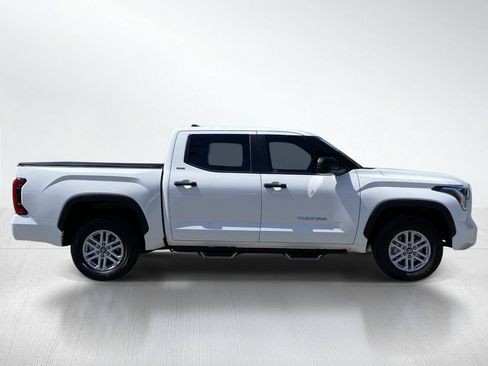 Used 2025 Toyota Tundra SR5 AWD/4WD image 10