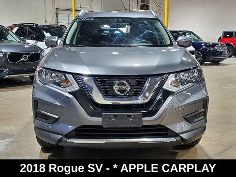 Used 2018 Nissan Rogue SV AWD/4WD image 2