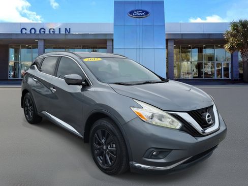 Used 2017 Nissan Murano SV w/ Premium Plus Package image 4