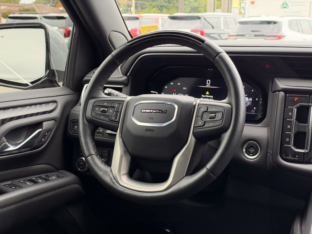 Used 2024 GMC Yukon Denali w/ Denali Reserve Package AWD/4WD image 14