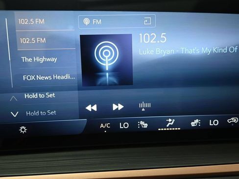 Used 2026 Buick Envision Sport Touring AWD/4WD image 30