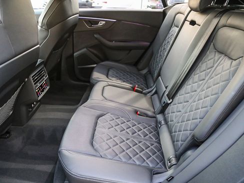 Used 2025 Audi SQ8 Premium Plus image 18