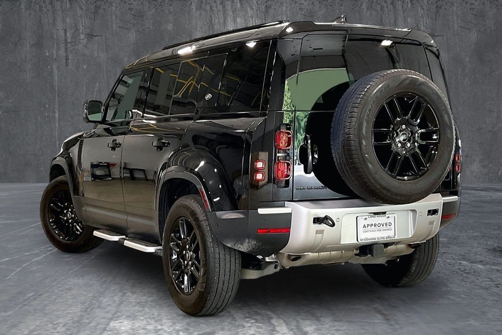 Used 2024 Land Rover Defender 110 S AWD/4WD image 4