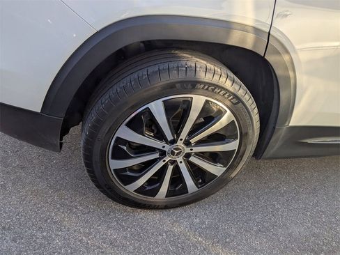 Used 2022 Mercedes-Benz GLB 250 4MATIC image 10