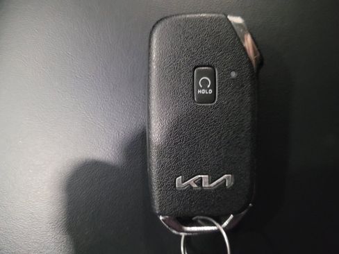 Used 2022 Kia Telluride EX w/ EX Premium Package image 32