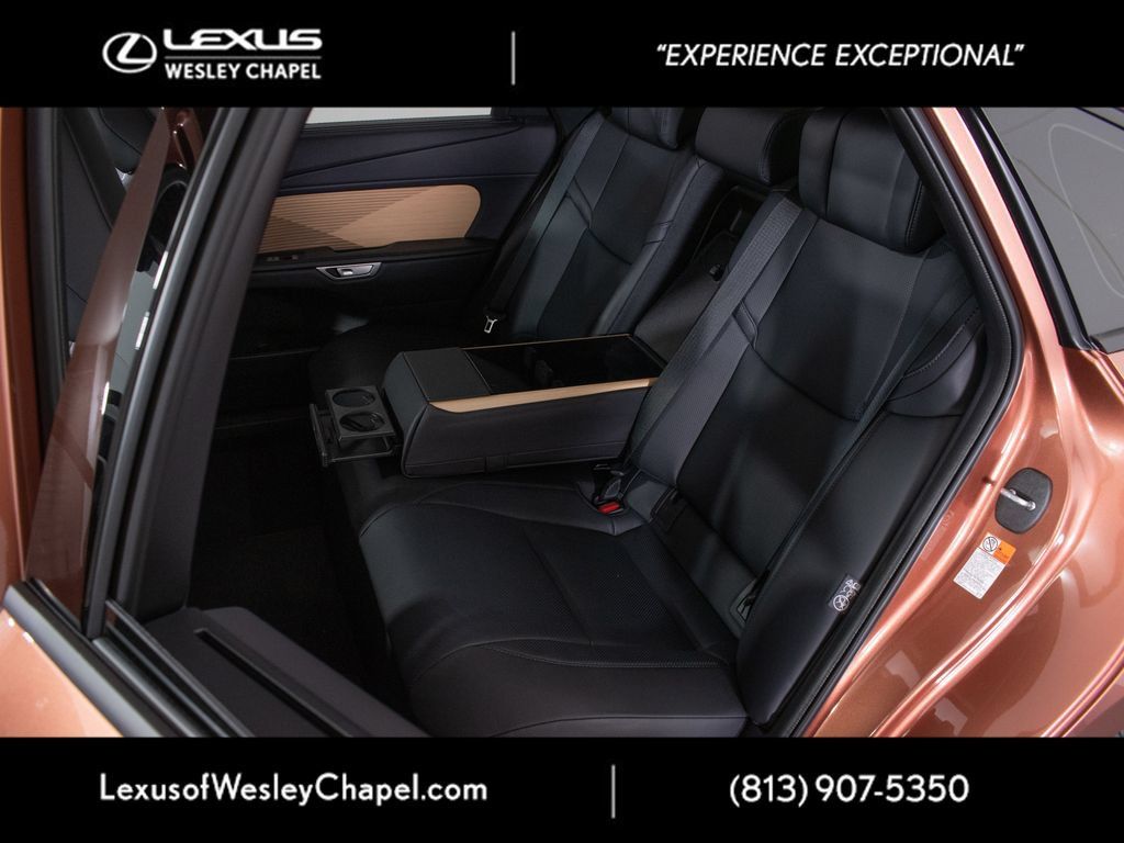 New 2026 Lexus ES 350e w/ Cold Area Package FWD image 18
