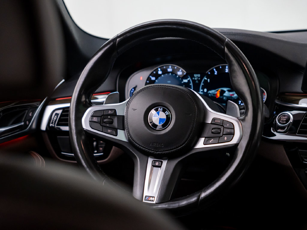 Used 2018 BMW M550i xDrive AWD/4WD image 12