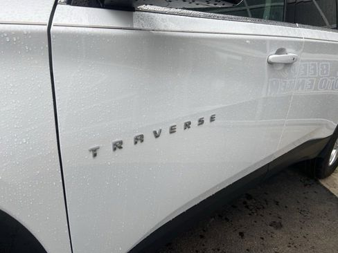 Used 2020 Chevrolet Traverse LT w/ LPO, Floor Liner Package image 7