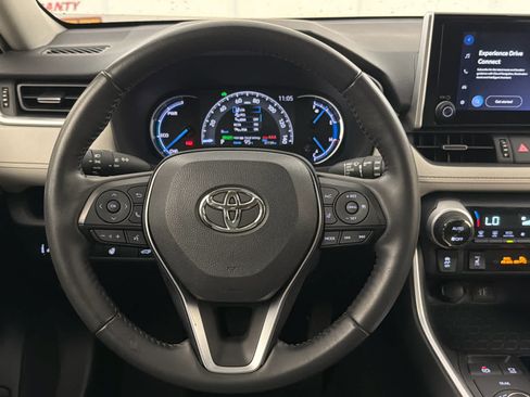 Used 2023 Toyota RAV4 XLE Premium AWD/4WD image 19