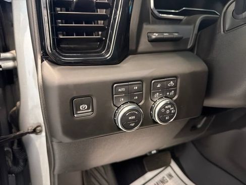 Used 2025 GMC Sierra 2500 AT4 w/ AT4 Premium Plus Package AWD/4WD image 22