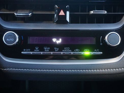 Certified 2023 Toyota Corolla SE image 11