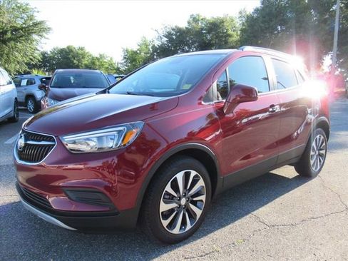 Used 2022 Buick Encore Preferred w/ Safety Package FWD image 3