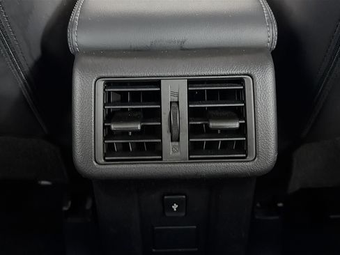 Used 2019 Mitsubishi Outlander SEL image 25