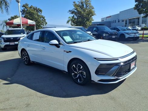 Used 2025 Hyundai Sonata SEL FWD image 3