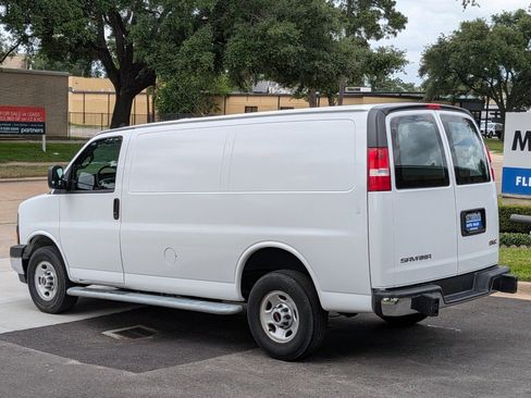 Used 2024 GMC Savana 2500 w/ Driver Convenience Package RWD image 7