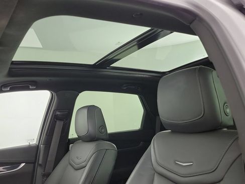 Certified 2024 Cadillac XT5 Premium Luxury w/ LPO, Floor Liner Package AWD/4WD image 21