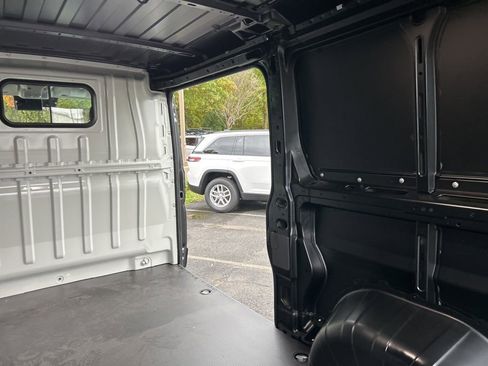 New 2026 RAM ProMaster 2500 w/ Convenience Group image 34