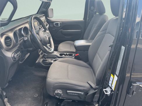 Used 2019 Jeep Wrangler Unlimited Sport S AWD/4WD image 12