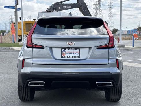 Used 2024 Cadillac XT4 Premium Luxury image 4