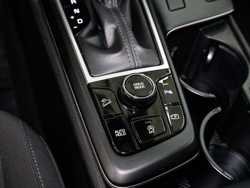 Certified 2024 Kia Sportage LX image 19