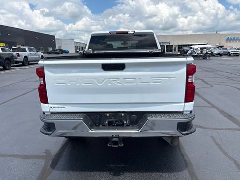 Used 2022 Chevrolet Silverado 2500 LT w/ Convenience Package AWD/4WD image 11