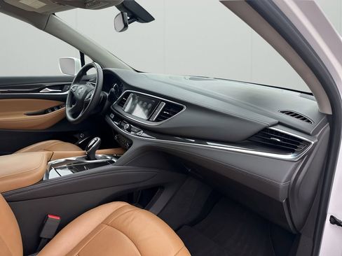 Used 2018 Buick Enclave Essence w/ Trailering Package image 12