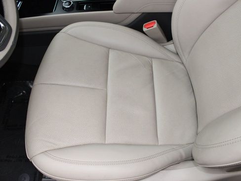 Used 2023 Lincoln Corsair Reserve w/ Jet Appearance Package image 13