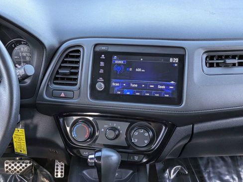 Used 2021 Honda HR-V Sport image 18