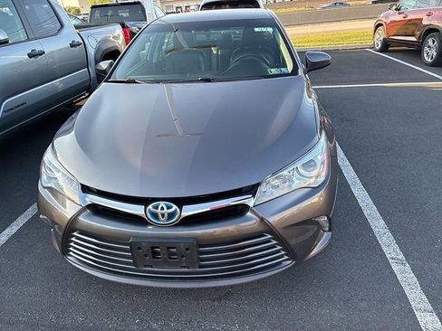 Used 2015 Toyota Camry XLE image 19