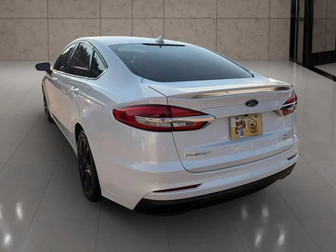 Used 2020 Ford Fusion SE w/ Equipment Group 151A FWD image 10