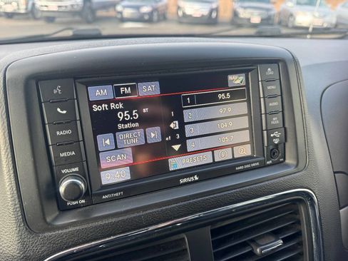 Used 2017 Dodge Grand Caravan GT image 20