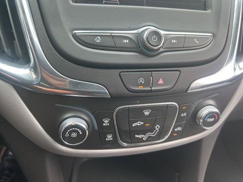 Used 2024 Chevrolet Equinox LS image 25