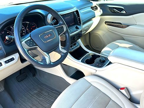 Used 2020 GMC Acadia Denali w/ Technology Package image 12