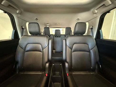 Used 2024 Nissan Pathfinder SL w/ SL Premium Package FWD image 44