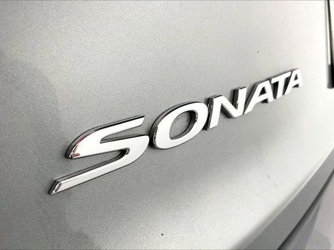 Used 2016 Hyundai Sonata SE w/ Cargo Package image 7