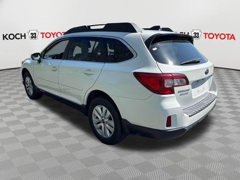 Used 2017 Subaru Outback 2.5i Premium AWD/4WD image 6