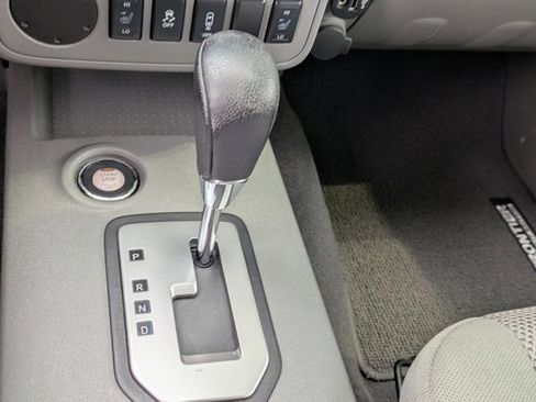 Used 2020 Nissan Frontier SV RWD image 12