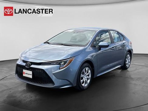 Certified 2022 Toyota Corolla LE FWD image 3
