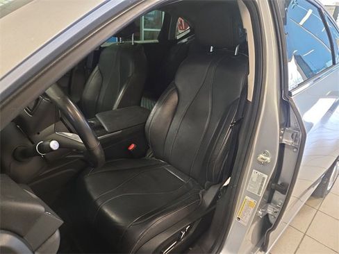 Used 2023 Acura TLX w/ Technology Package image 11