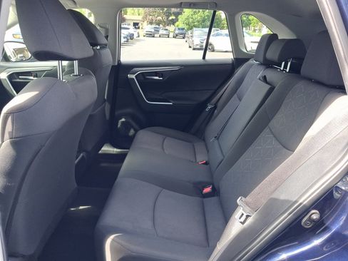 Used 2020 Toyota RAV4 XLE w/ Convenience Package AWD/4WD image 18
