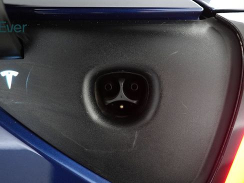 Used 2022 Tesla Model 3 RWD image 10