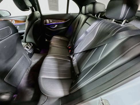 Used 2018 Mercedes-Benz E 300 4MATIC image 22