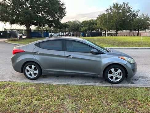 Used 2013 Hyundai Elantra GLS w/ Preferred Pkg FWD image 7