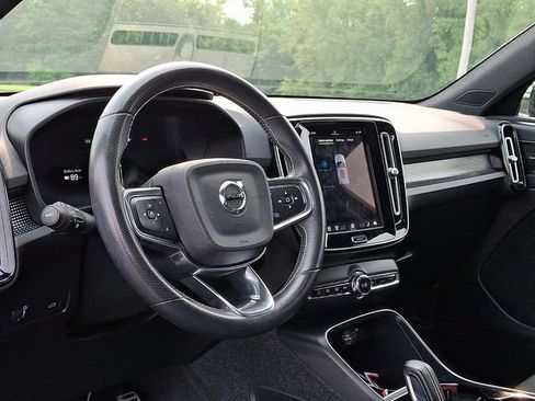 Used 2021 Volvo XC40 P8 Recharge AWD/4WD image 8