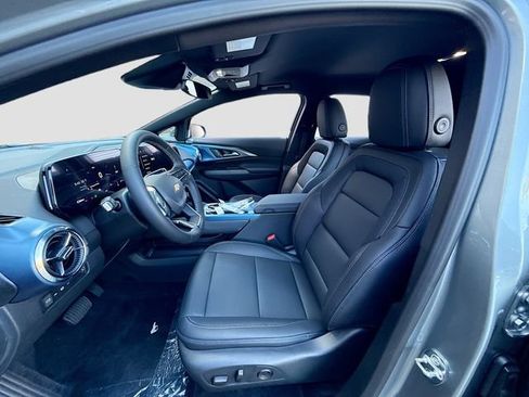 New 2026 Chevrolet Equinox EV LT FWD image 22