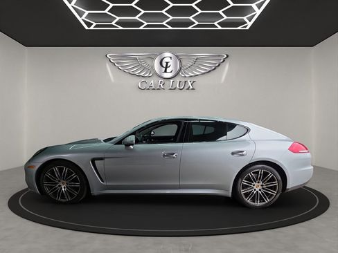 Used 2016 Porsche Panamera 4 image 4