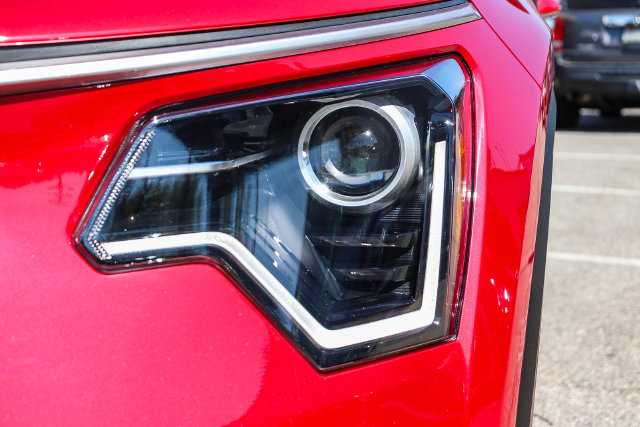 Certified 2025 Kia Niro EX FWD image 5