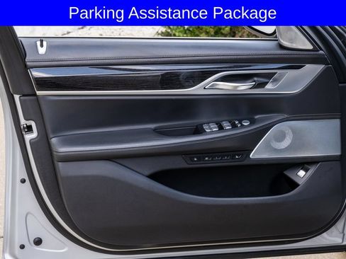 Used 2019 BMW 750i w/ Executive Package RWD image 11