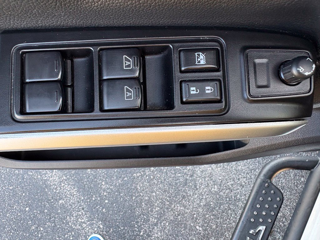 Used 2024 Nissan Titan SV w/ SV Convenience Package AWD/4WD image 35